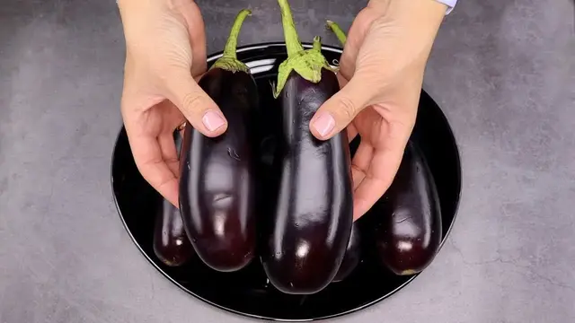 Супер вкусная икра из баклажанов. Самый простой и удачный рецепт