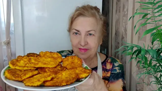 Полезные оладьи из тыквы и овсянки