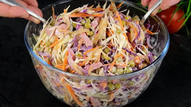 Самый простой и вкусный салат из капусты на каждый день
