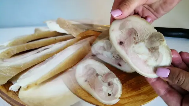 Мясной рулет