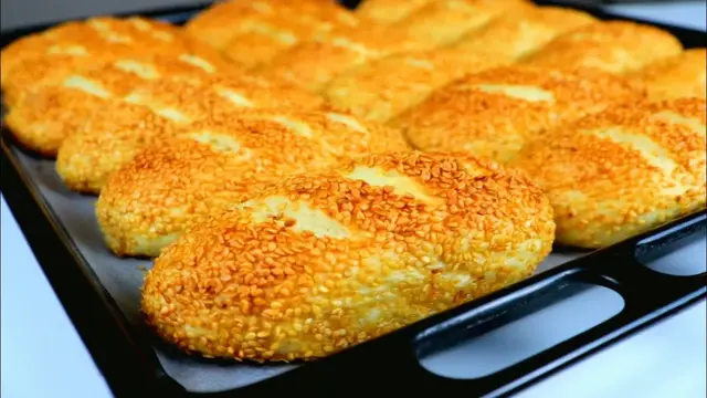 Вкусные булочки с сыром