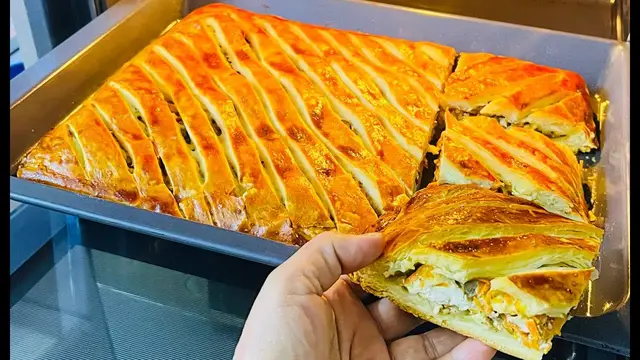 Шедевральная слоёная выпечка с курицей и грибами