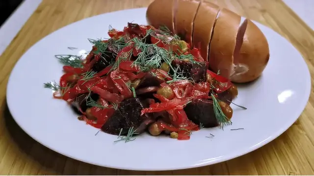Закуска со свеклой и капустой