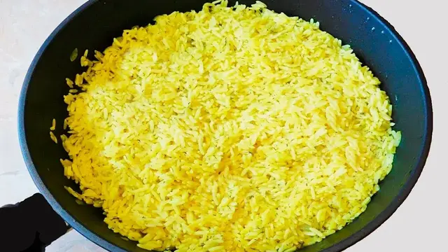 Рассыпчатый рис на сковороде за 15 минут