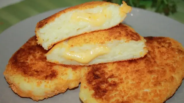 Картофельные зразы с сырной начинкой 