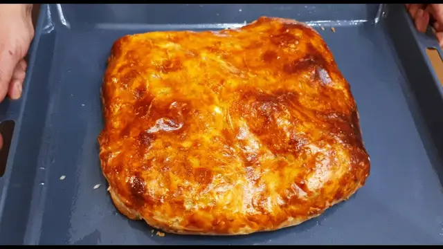 Слоёный пирог с начинкой 