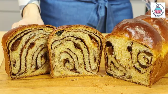 Козунак с начинкой (пасхальный кулич)