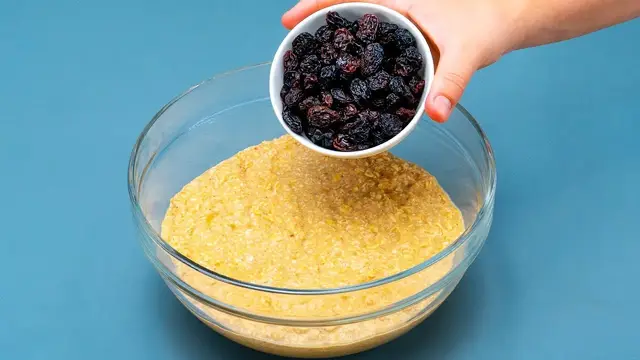 Овсяный пирог с яблоками и бананом и цитрусовый напиток