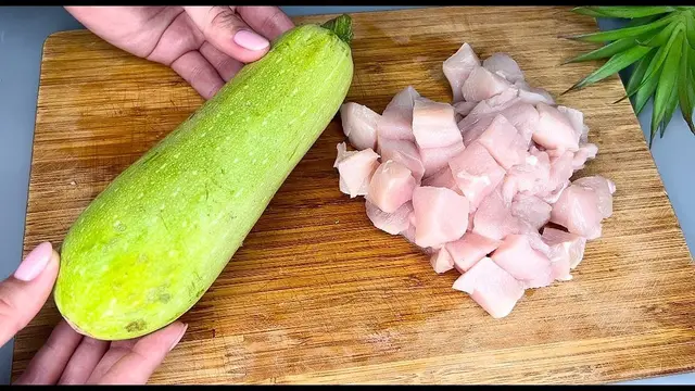 Вкусный ужин из курицы и кабачка