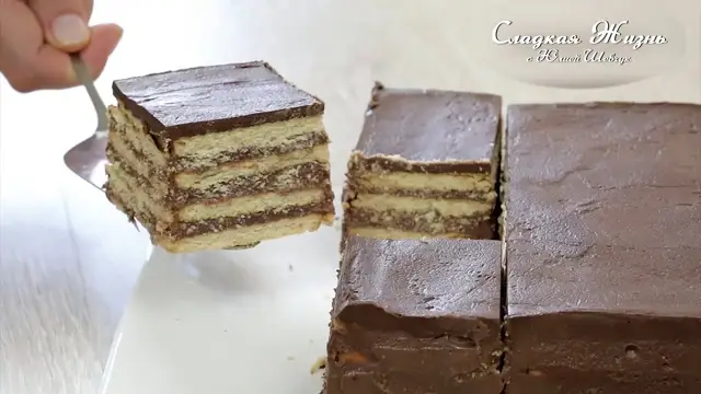 Вкусный шоколадный бисквитный торт