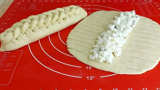 Сдобные булочки с творогом к чаю