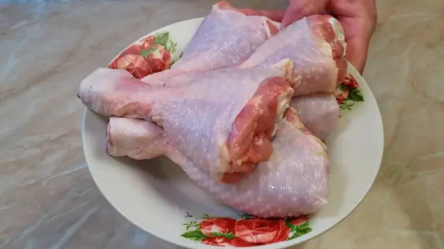 Куриные ножки в соусе