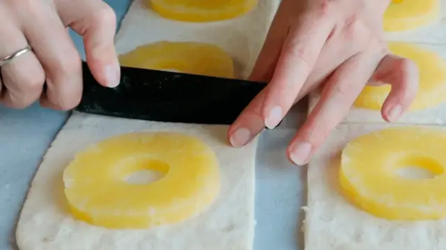 Необычные слойки с разной начинкой