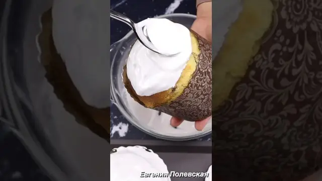 Пасхальный кулич с глазурью