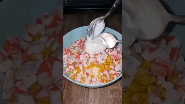 Самый вкусный салат с крабовыми палочками