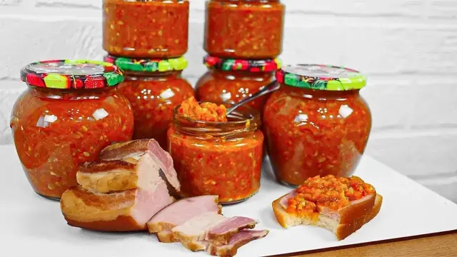 Очень вкусный салат из кабачков на зиму