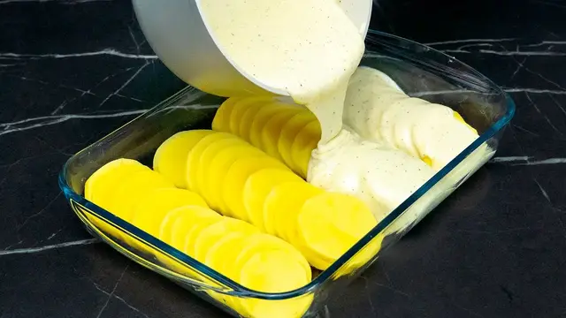Картофельная запеканка с сыром и греческим йогуртом