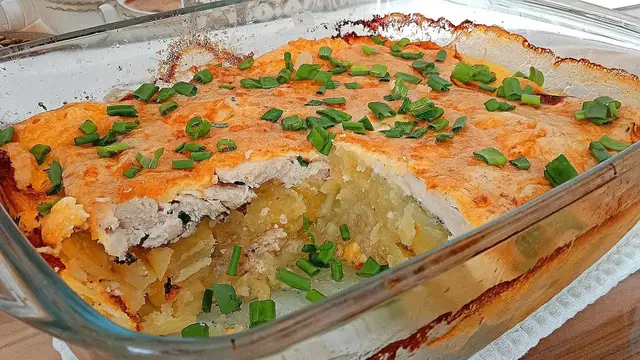 Нежная запеканка из картофеля и куриного филе 