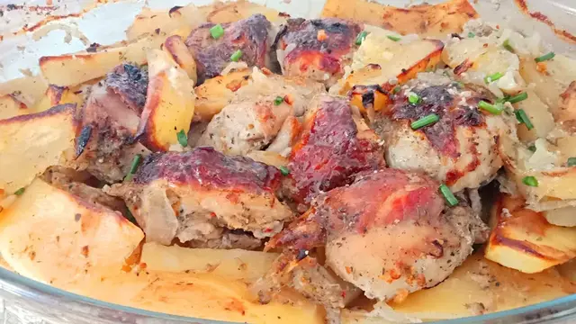 Сочная курица с картошкой на ужин