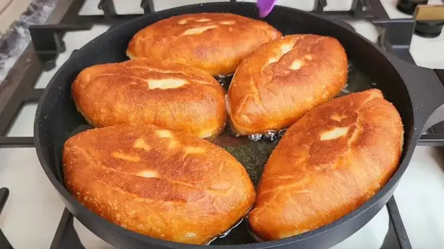Пирожки с капустой и грибами