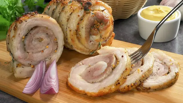 Мясной рулет из свинины