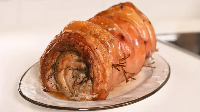 Рулет из свинины с травами и чесноком. Жаркое из свиной шеи