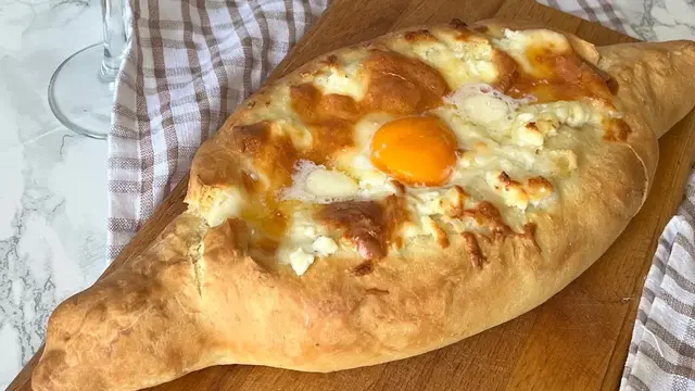 Хачапури по-аджарски