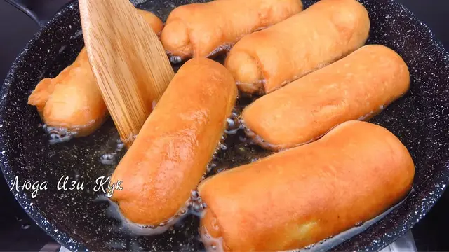 Жареные пирожки с яйцом и зелёным луком
