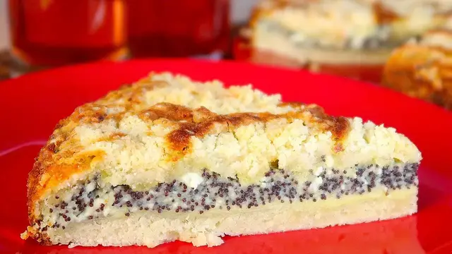 Песочный пирог с маком и творогом 