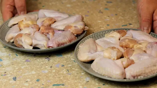 Куриные крылышки на сковородке