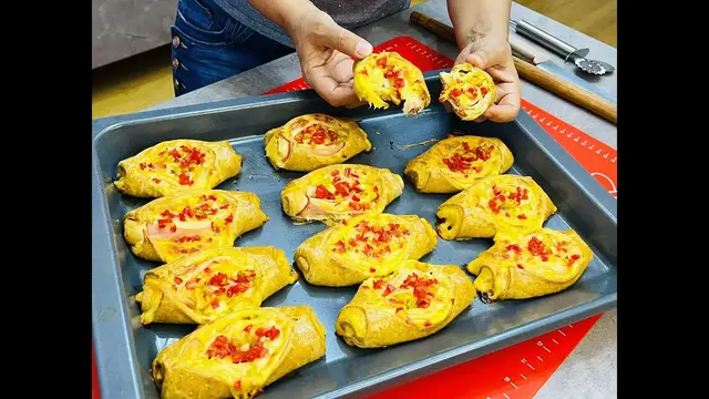 Слойки с сыром
