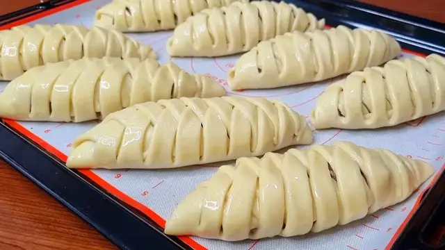 Боскет вкусные булочки с фаршем
