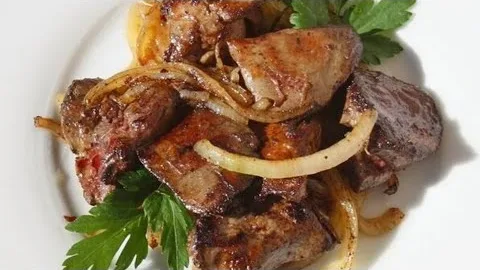 Нежнейшая куриная печень с луком