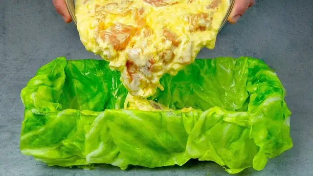 Капустная запеканка с курицей, картофелем и сыром