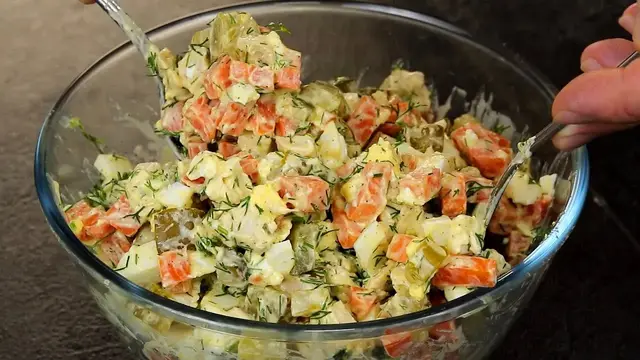 Закусочный салат с куриной грудкой