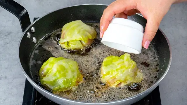 Запечённые голубцы с грибами и сырной корочкой