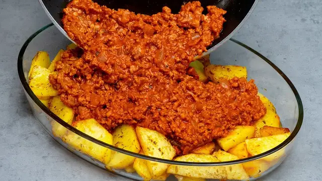 Картофель с мясным фаршем на ужин