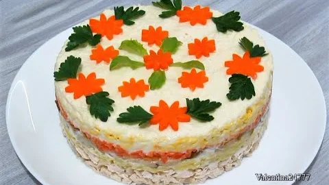 Слоеный салат с курицей