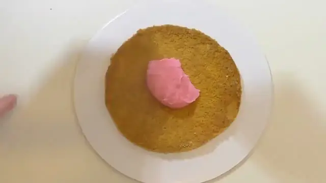 Малиновый медовик