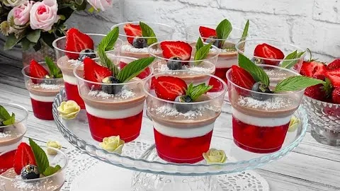 Панна котта с клубникой
