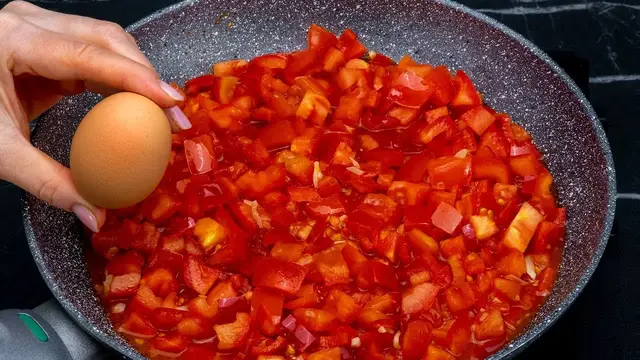 Самое простое и вкусное блюдо из яиц на завтрак