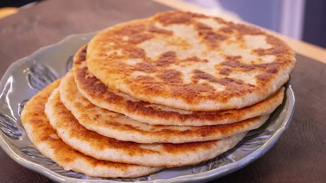 Кефирные лепешки на сковороде