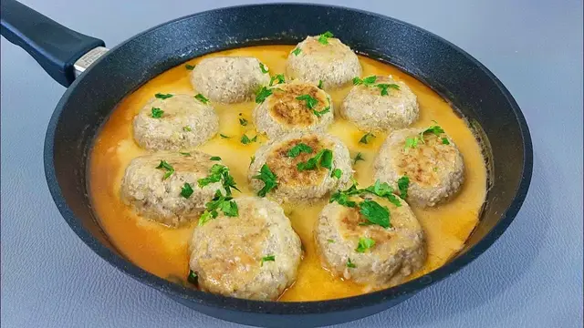 Вкусные тефтели на сковороде