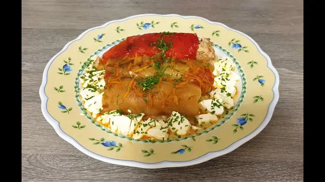 Фаршированные голубцы и перцы на обед 