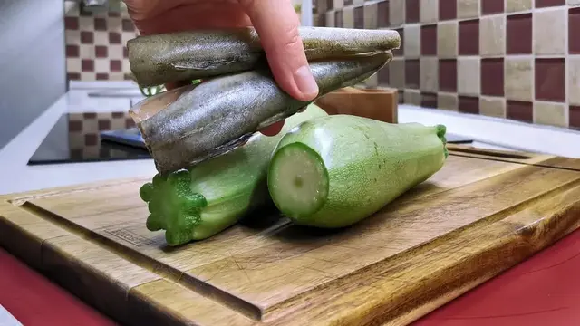 Потрясающая закуска из кабачков на сковородке