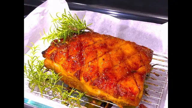 Нежное и сочное мясо в духовке