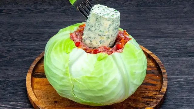 Капуста с фаршем в духовке