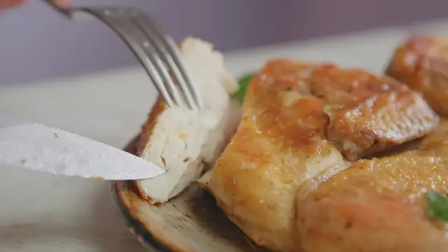 Цыпленок Тапака на сковородке 