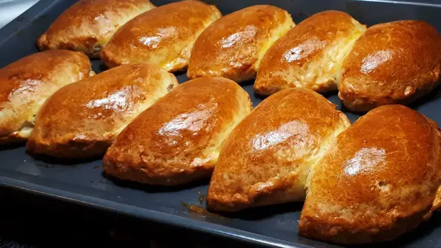 Булочки с яблоками и заварным кремом
