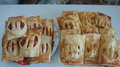 Слойки с клубникой